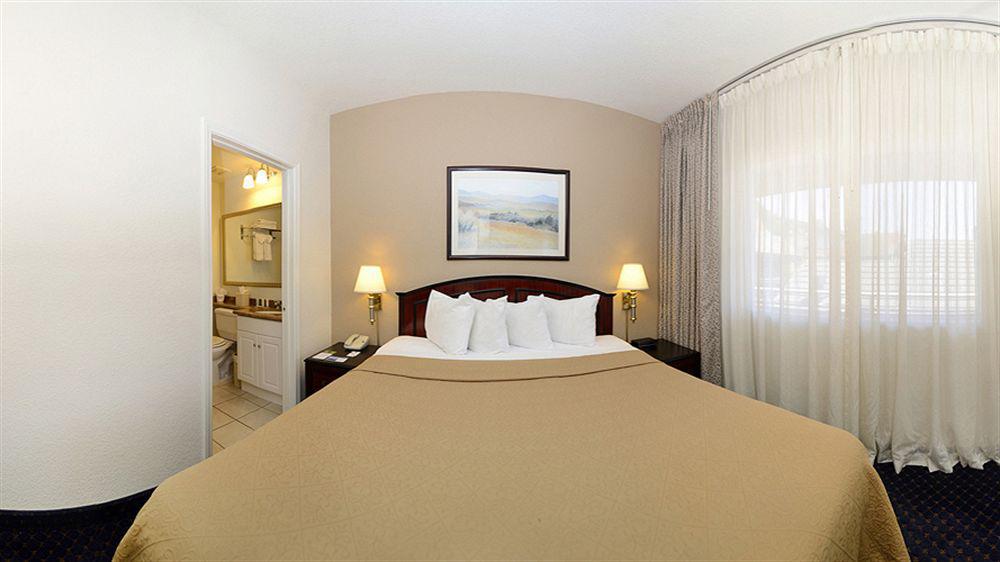Quality Inn & Suites Oceanview Dana Point Exterior photo