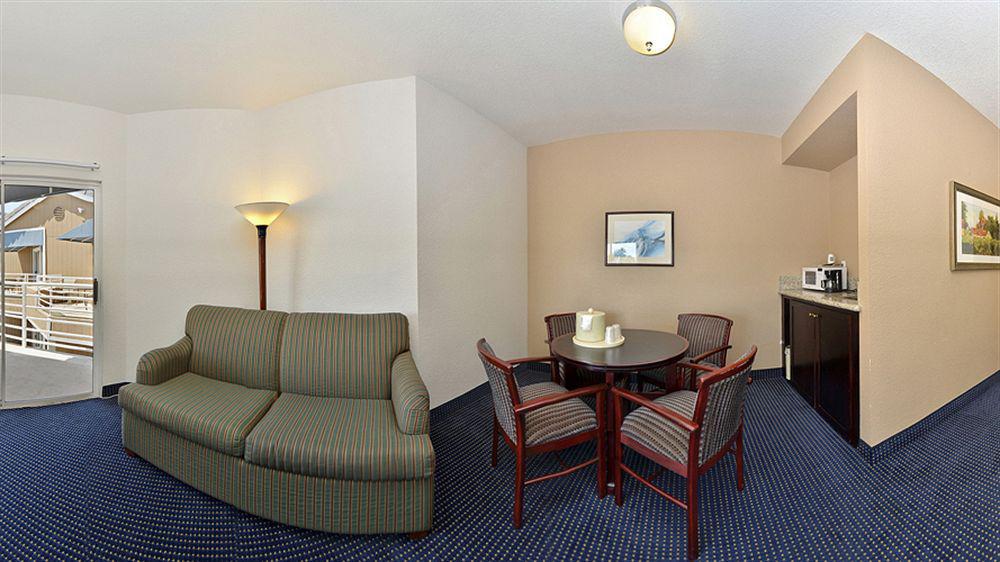 Quality Inn & Suites Oceanview Dana Point Exterior photo