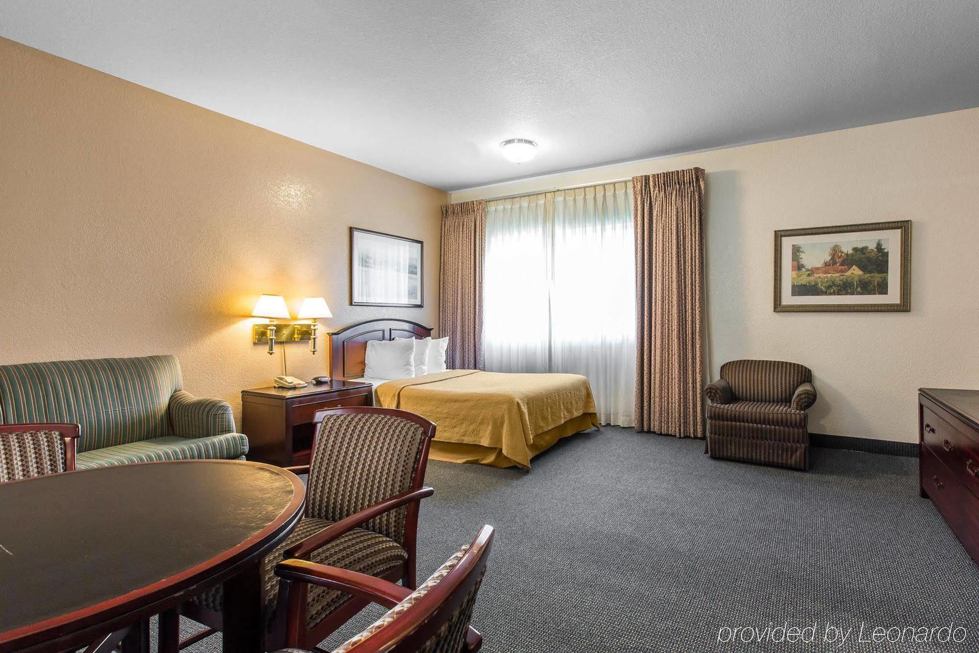 Quality Inn & Suites Oceanview Dana Point Exterior photo