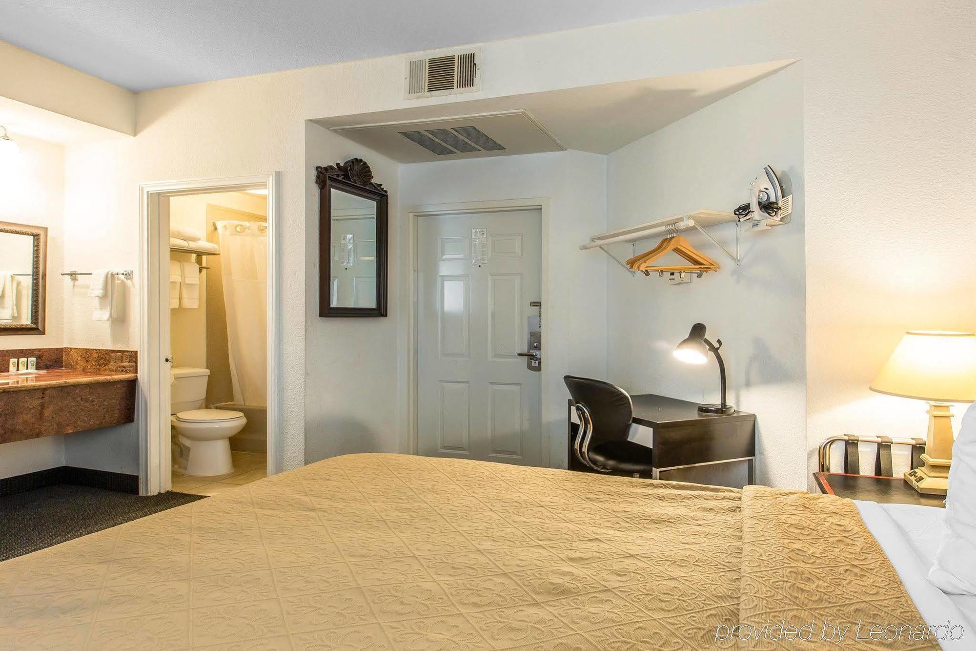 Quality Inn & Suites Oceanview Dana Point Exterior photo