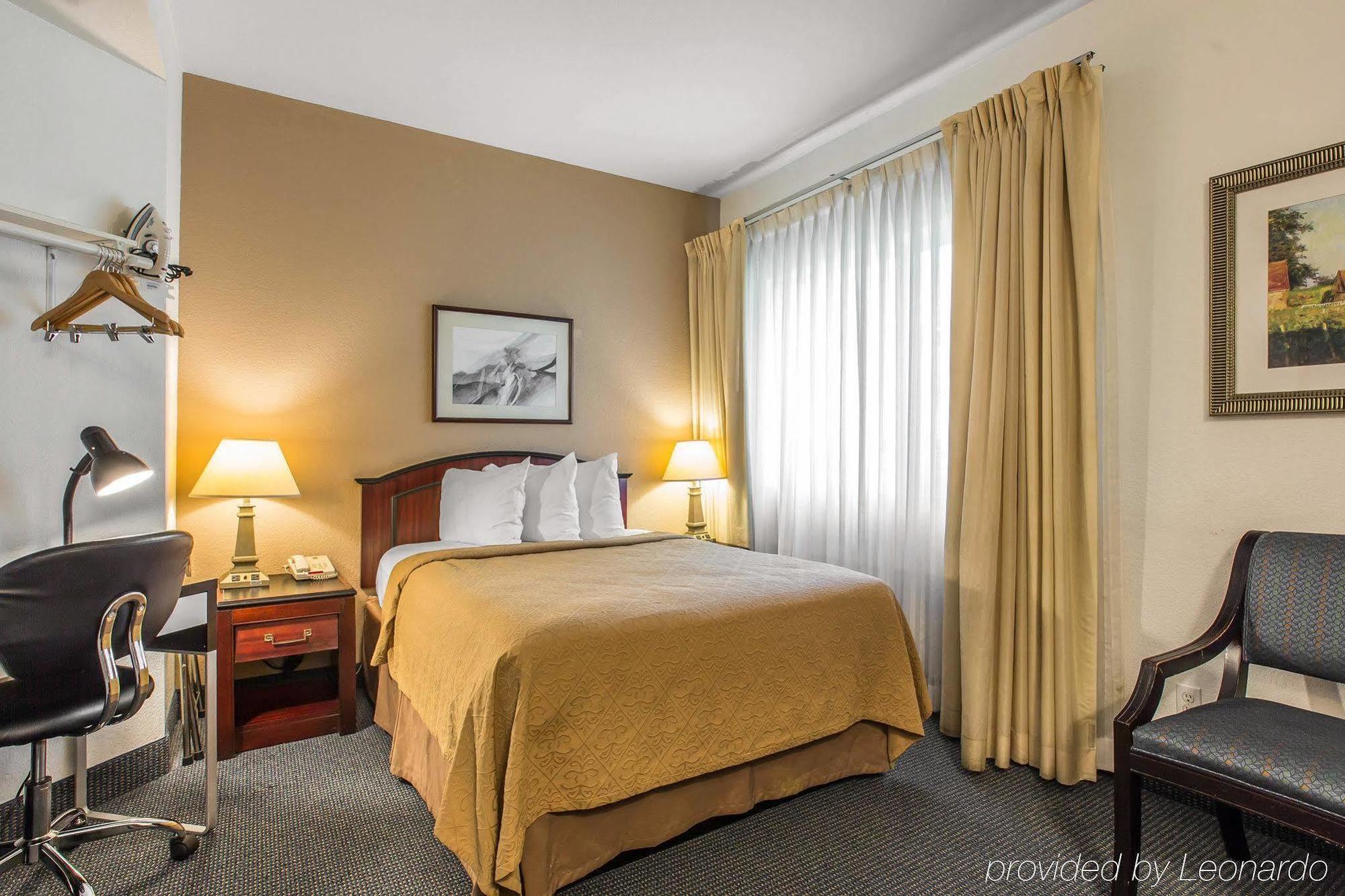 Quality Inn & Suites Oceanview Dana Point Exterior photo